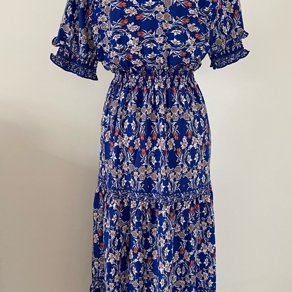 Max Studio NWT Women’s Floral Maxi Dress Size Small - Picture 11 of 16